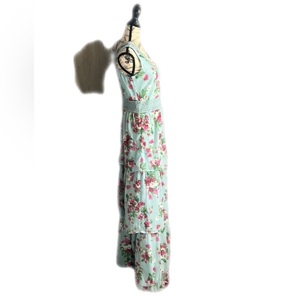 Beautiful Floral Maxi Dress NWT - Picture 4 of 16